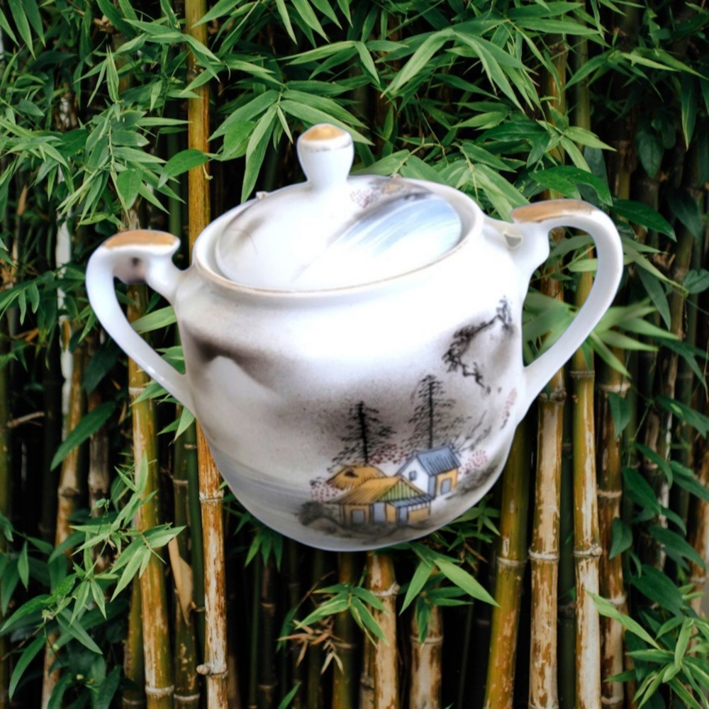 Kutani | Japanese 70s VTG Handpainted Porcelain Sugar Bowl & Lid (OS)